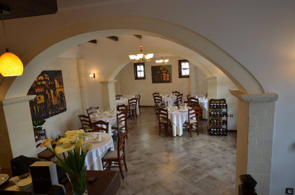 Boutique Hotel Muzaka Berat Zewnętrze zdjęcie