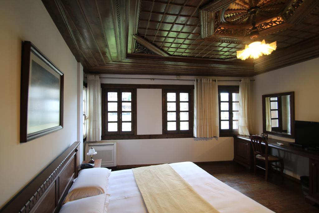 Boutique Hotel Muzaka Berat Zewnętrze zdjęcie