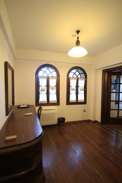 Boutique Hotel Muzaka Berat Zewnętrze zdjęcie