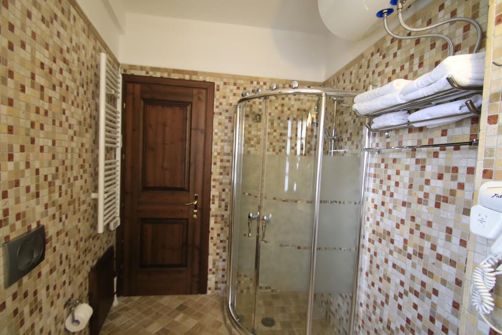 Boutique Hotel Muzaka Berat Zewnętrze zdjęcie